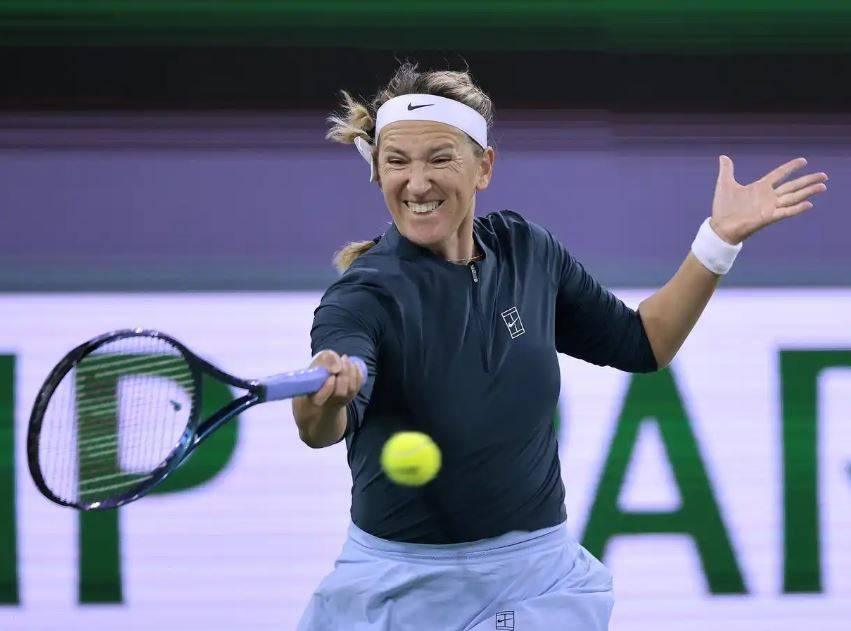 阿扎伦卡意外战胜巴塞罗那，刷新纪录引爆全场！